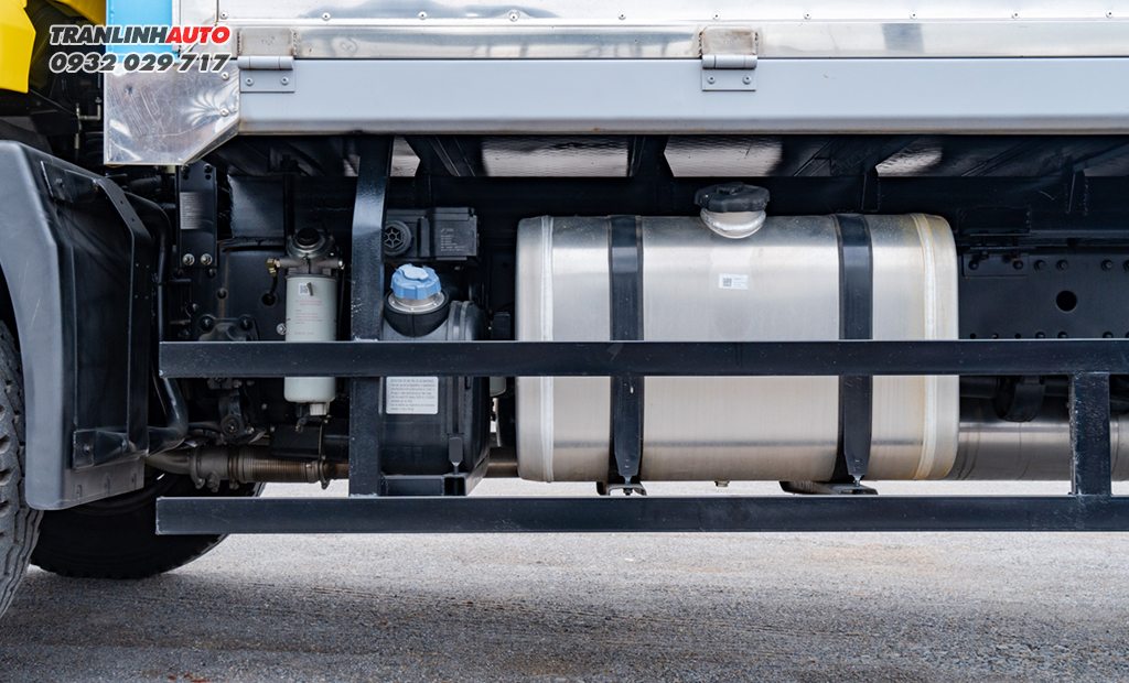 Bình nhiên liệu, bình xử lý khí thải xe tải Dongfeng B180