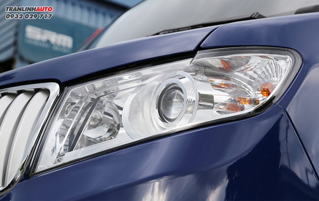 Đèn xe tải Srm T30 tải trong 930 kg thùng dài 2m9