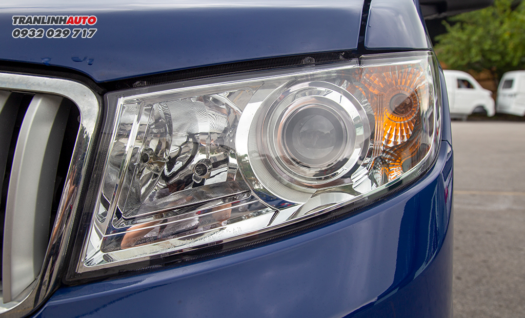 Đèn chiếu sáng xe tải Srm t30 thùng lửng