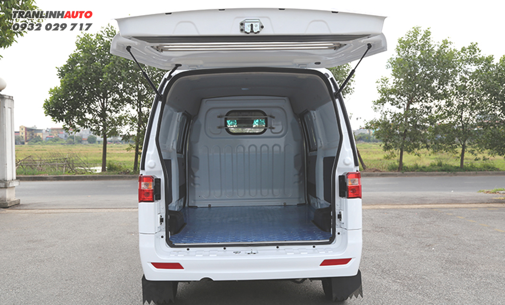 khoang chở hàng xe tải Van Srm X30 V2
