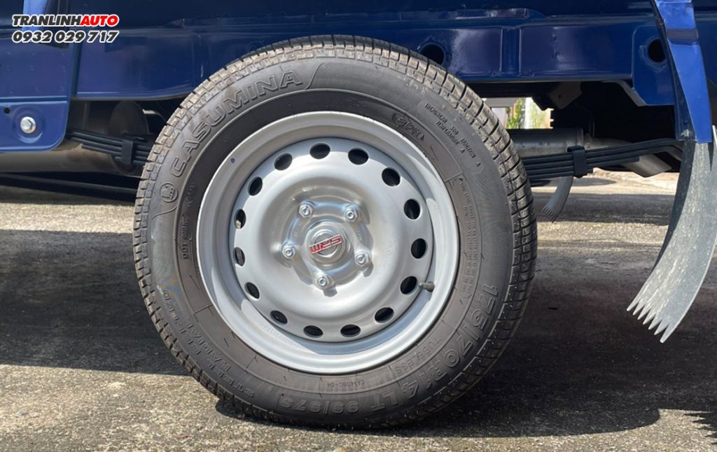 Lốp xe tải Srm T30 tải trong 930 kg thùng dài 2m9