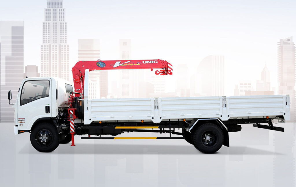 Xe tải Isuzu Fn129 gắn cẩu