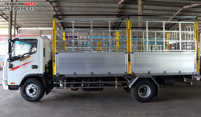 
								XE TẢI JAC N700 THÙNG INOX BỬNG NHÔM CAO CẤP full									