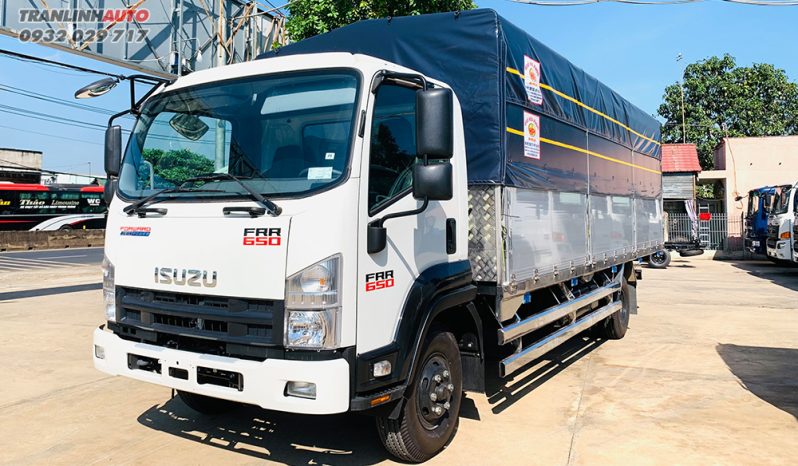 Xe tải Isuzu FRR650 thùng nhôm 6m7