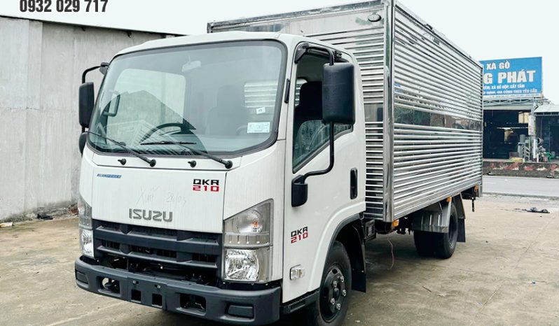 XE TẢI ISUZU QKR210 THÙNG KÍN