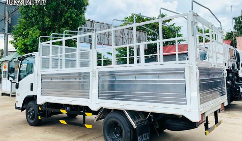 
								XE TẢI ISUZU QKR210 THÙNG MUI BẠT full									