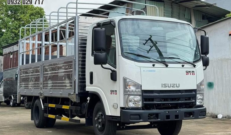
								XE TẢI ISUZU QKR210 THÙNG MUI BẠT full									