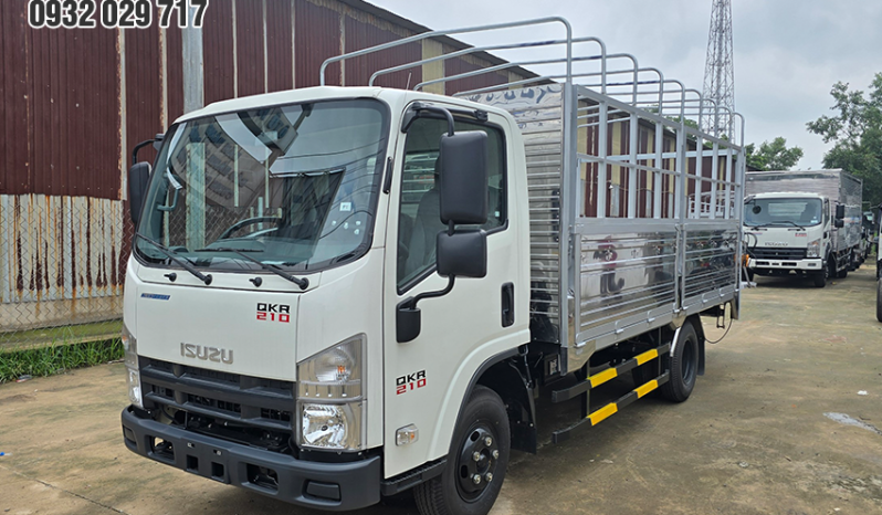 Xe tải Isuz QKR210 Mui bạt bửng nâng