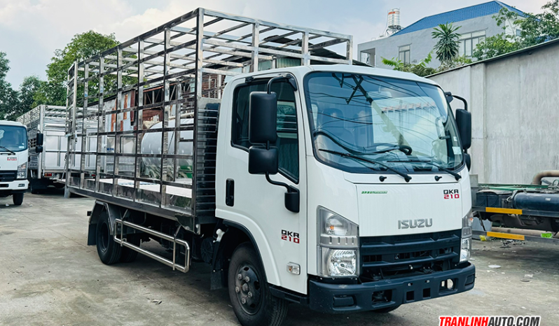 
								XE TẢI ISUZU QKR210 THÙNG CHỞ GIA CẦM full									