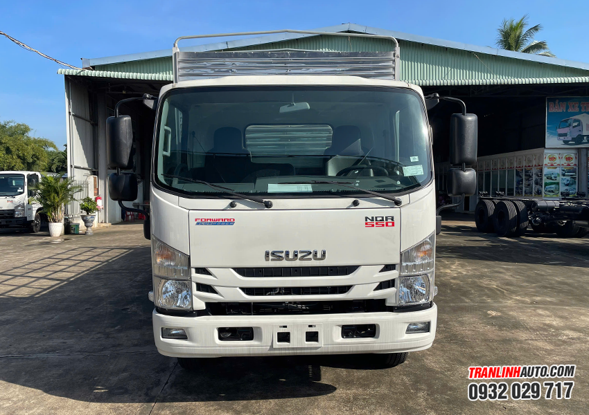 Isuzu NQR550