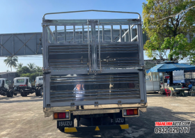 XE TẢI ISUZU NQR550 E5 TẢI 5T5 THÙNG 5M7