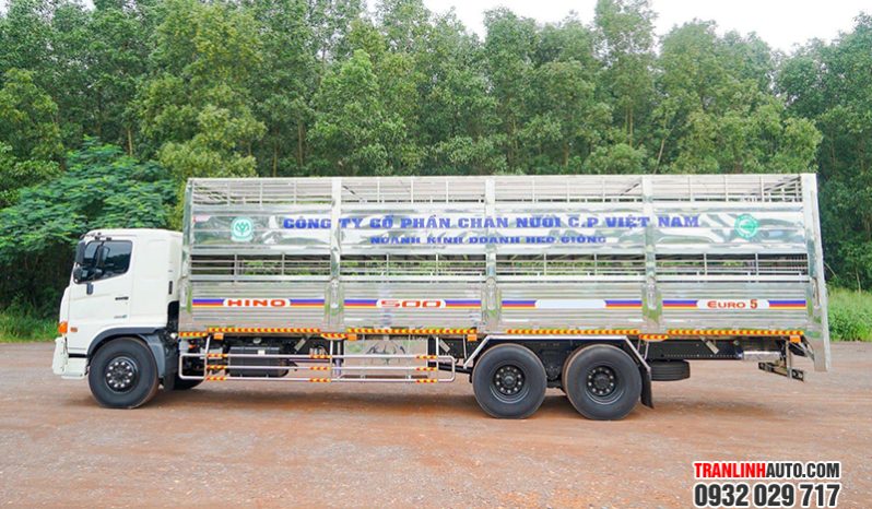 XE TẢI HINO FL8JW8A 15 TẤN THÙNG CHỞ GIA SÚC 9.4M