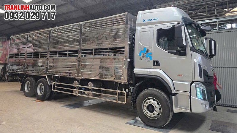 XE TẢI CHENGLONG H5 3 CHÂN THÙNG CHỞ GIA SÚC