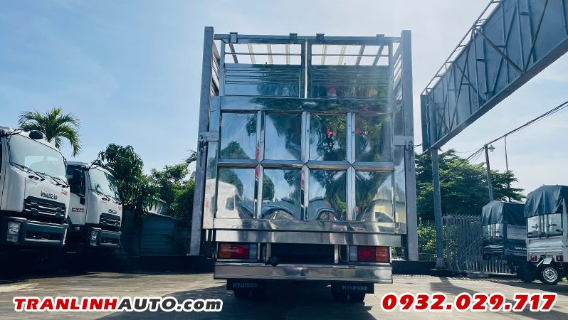 
								HYUNDAI W11XL CHỞ GIA SÚC THÙNG 6M3 full									