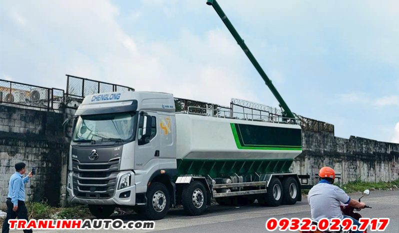 XE TẢI CHENGLONG H7 4 CHÂN BỒN CHỞ CÁM TRỤC VÍT 30 KHỐI