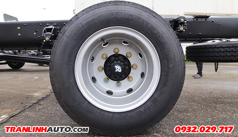 Lốp nhập khẩu bố thép Đồng Vàng 800