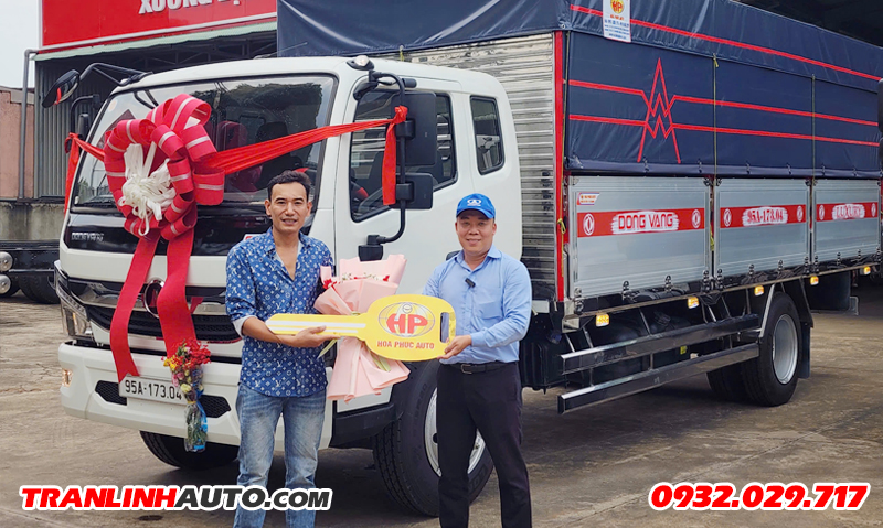 Bàn giao xe Đồng Vàng 800 thùng nhôm về Hậu Giang